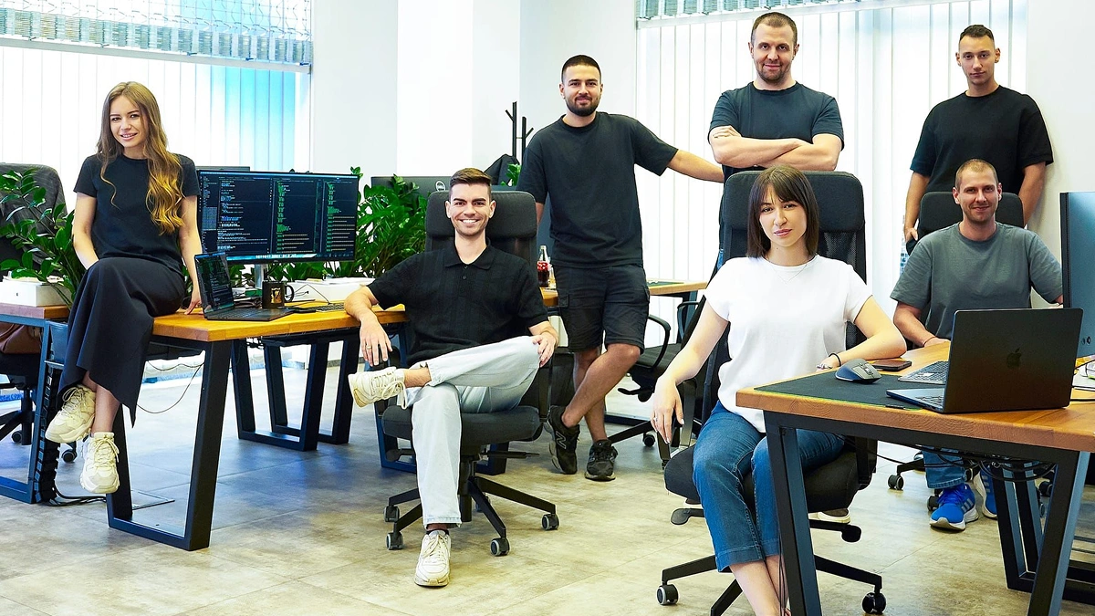 DiscreteStack raises €800,000 to expand private AI infrastructure for European enterprises